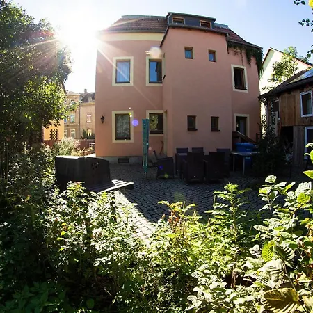 Zwei In Bestehender Wg *